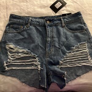 Fashion Nova How About that Raw Hem Medium Blue Wash. New. Large